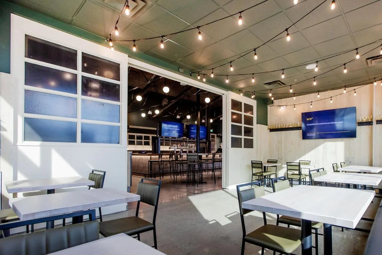 *** מלון Four Points By Sheraton Edmonton Gateway קנדה