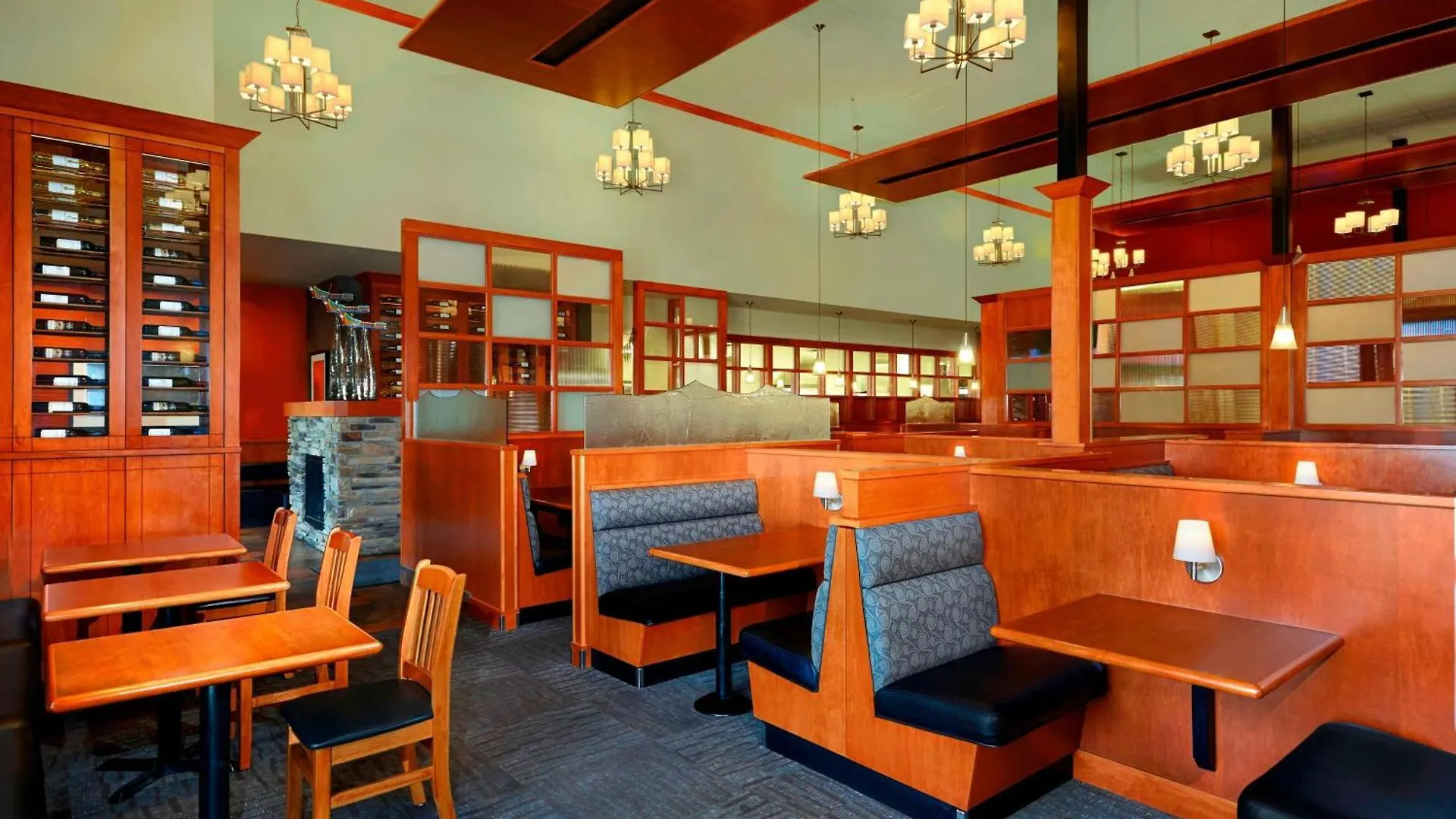 Four Points By Sheraton Edmonton Gateway קנדה